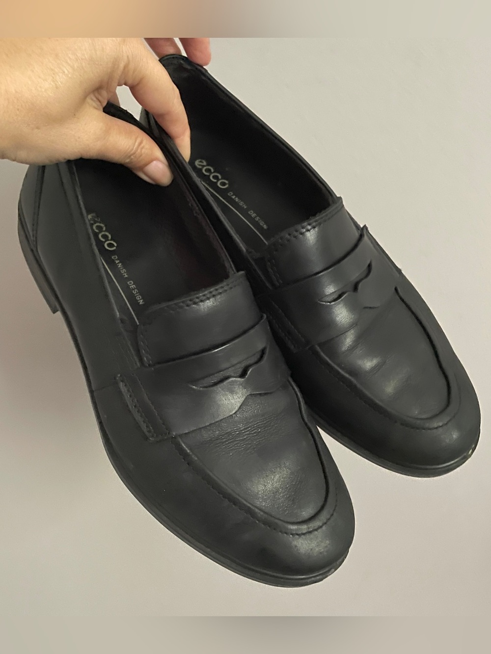 ecco Black Classic Leather Loafers - 36 / 5-5½